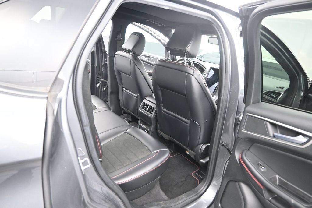 Used 2024 Ford Edge ST-Line AWD/4WD image 30