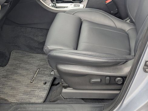 Certified 2022 Subaru Ascent Touring AWD/4WD image 20