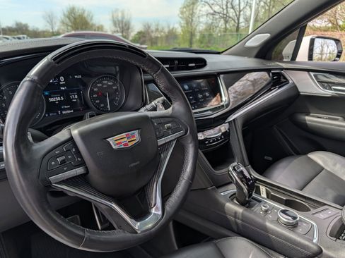 Used 2024 Cadillac XT6 Sport w/ LPO, Onyx Lite Package AWD/4WD image 39