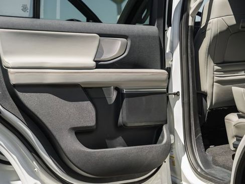 Used 2025 Ford Expedition Active RWD image 52