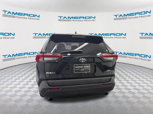 Used 2020 Toyota RAV4 XLE FWD image 4