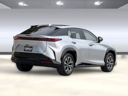 Certified 2023 Lexus RZ 450e Premium w/ Technology Package image 9