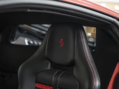 Used 2019 Ferrari 488 Pista Coupe RWD image 31