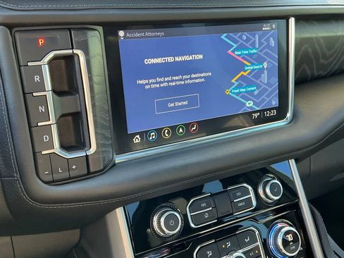 Used 2021 GMC Yukon Denali w/ Denali Premium Package image 44