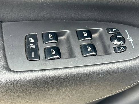 Certified 2023 Volvo XC90 T8 Plus image 11