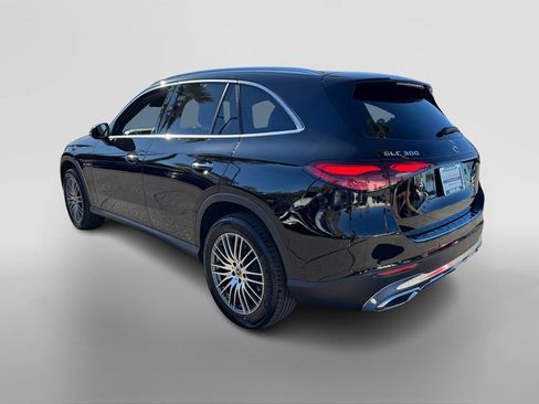 Certified 2025 Mercedes-Benz GLC 300 image 3