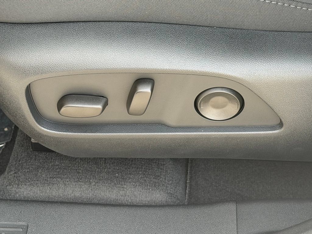 New 2027 GMC Terrain AT4 w/ Convenience Package III AWD/4WD image 15