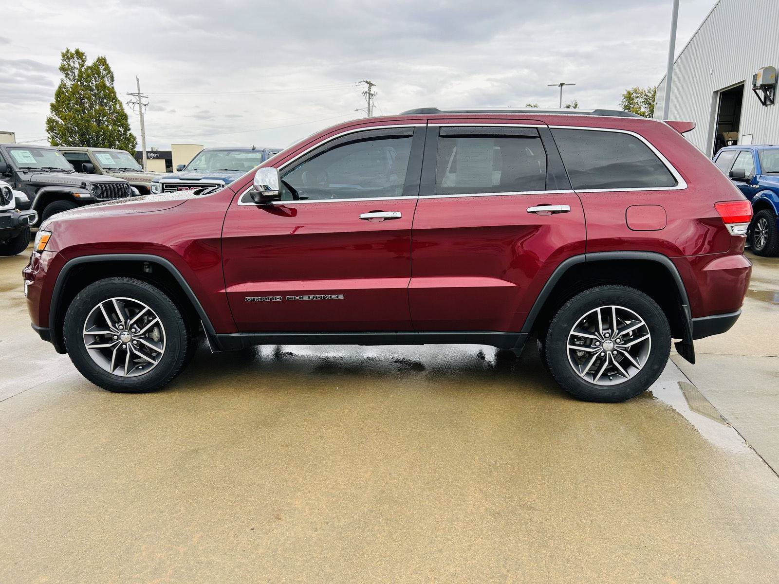 Used 2018 Jeep Grand Cherokee Limited AWD/4WD image 33