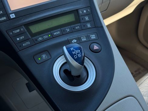 Used 2011 Toyota Prius Three w/ Navigation Pkg image 27