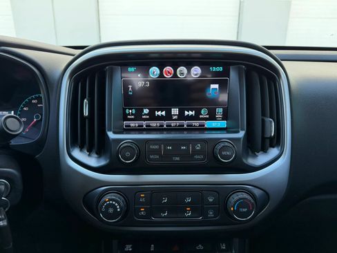 Used 2017 Chevrolet Colorado LT w/ LT Convenience Package AWD/4WD image 18