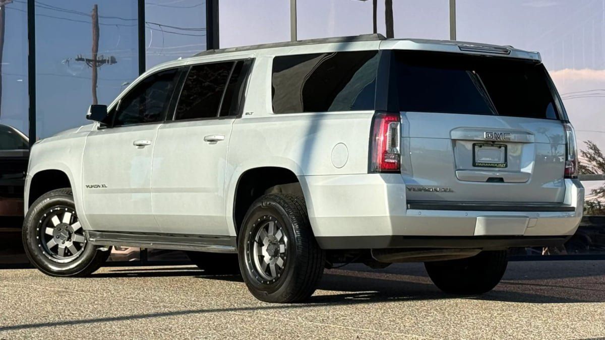 Used 2016 GMC Yukon XL SLT w/ Open Road Package RWD image 7