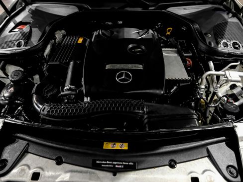Used 2019 Mercedes-Benz E 300 4MATIC image 41