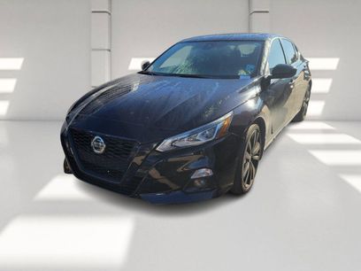 Used 2022 Nissan Altima 2.5 SR w/ Midnight Edition Package