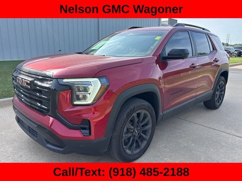 Used 2025 GMC Terrain Elevation w/ Elevation Premium Package AWD/4WD image 1