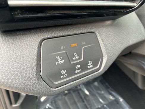 Used 2023 Volkswagen ID.4 Pro S AWD/4WD image 11