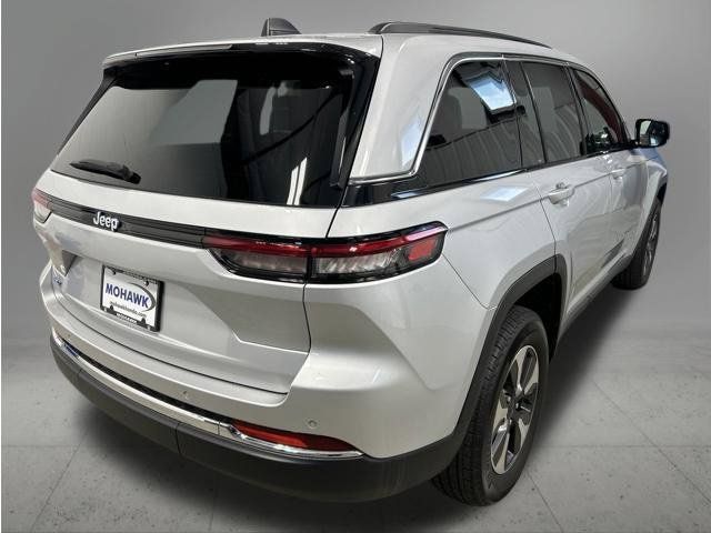 Used 2023 Jeep Grand Cherokee 4WD 4xe image 5