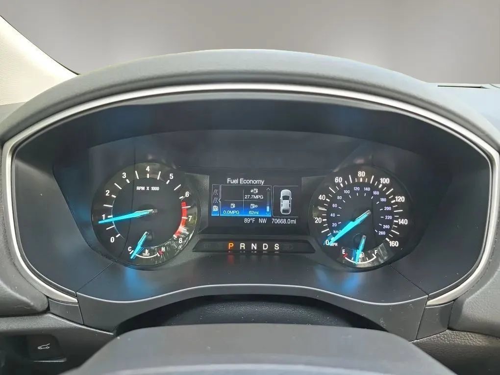 Used 2014 Ford Fusion SE FWD image 18