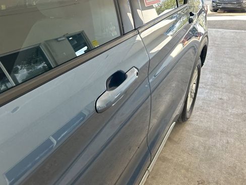 Used 2020 Ford Explorer XLT image 13