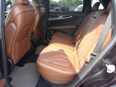 Used 2023 Lincoln Nautilus Reserve w/ Equipment Group 201A FWD image 14