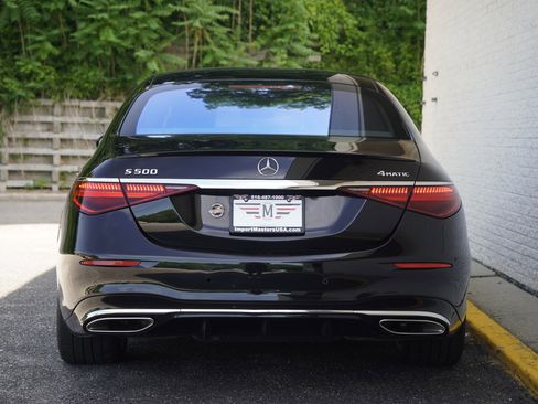 Used 2022 Mercedes-Benz S 500 4MATIC w/ AMG Line Package image 6