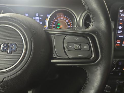 Used 2023 Jeep Wrangler Unlimited Sport AWD/4WD image 17