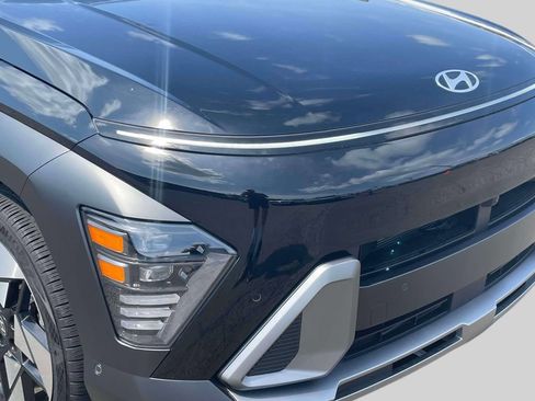 Used 2024 Hyundai Kona Limited AWD/4WD image 10