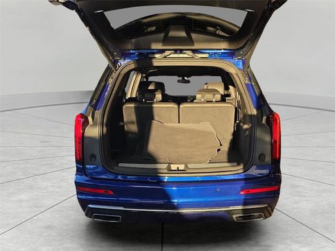 Used 2025 Cadillac XT6 Premium Luxury image 29