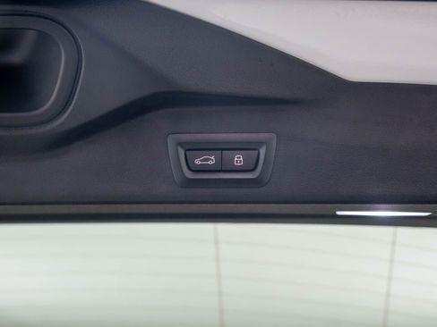 Used 2025 BMW X5 M60i image 36