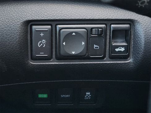 Used 2013 Nissan Sentra SR w/ Premium Pkg image 22