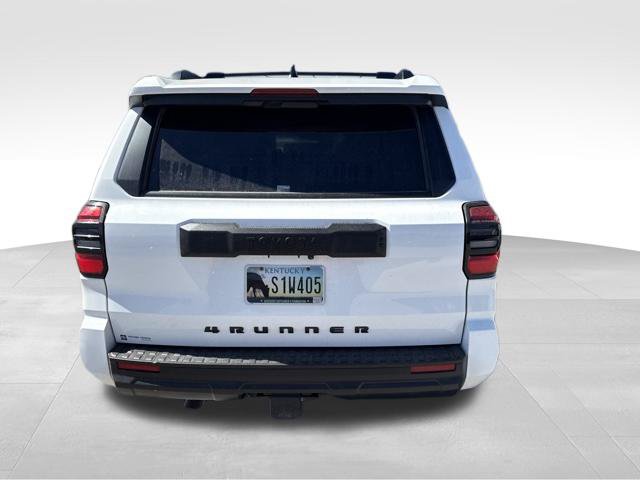 Used 2025 Toyota 4Runner SR5 AWD/4WD image 5