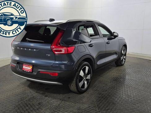 Used 2022 Volvo XC40 T5 Momentum w/ Premium Package AWD/4WD image 7