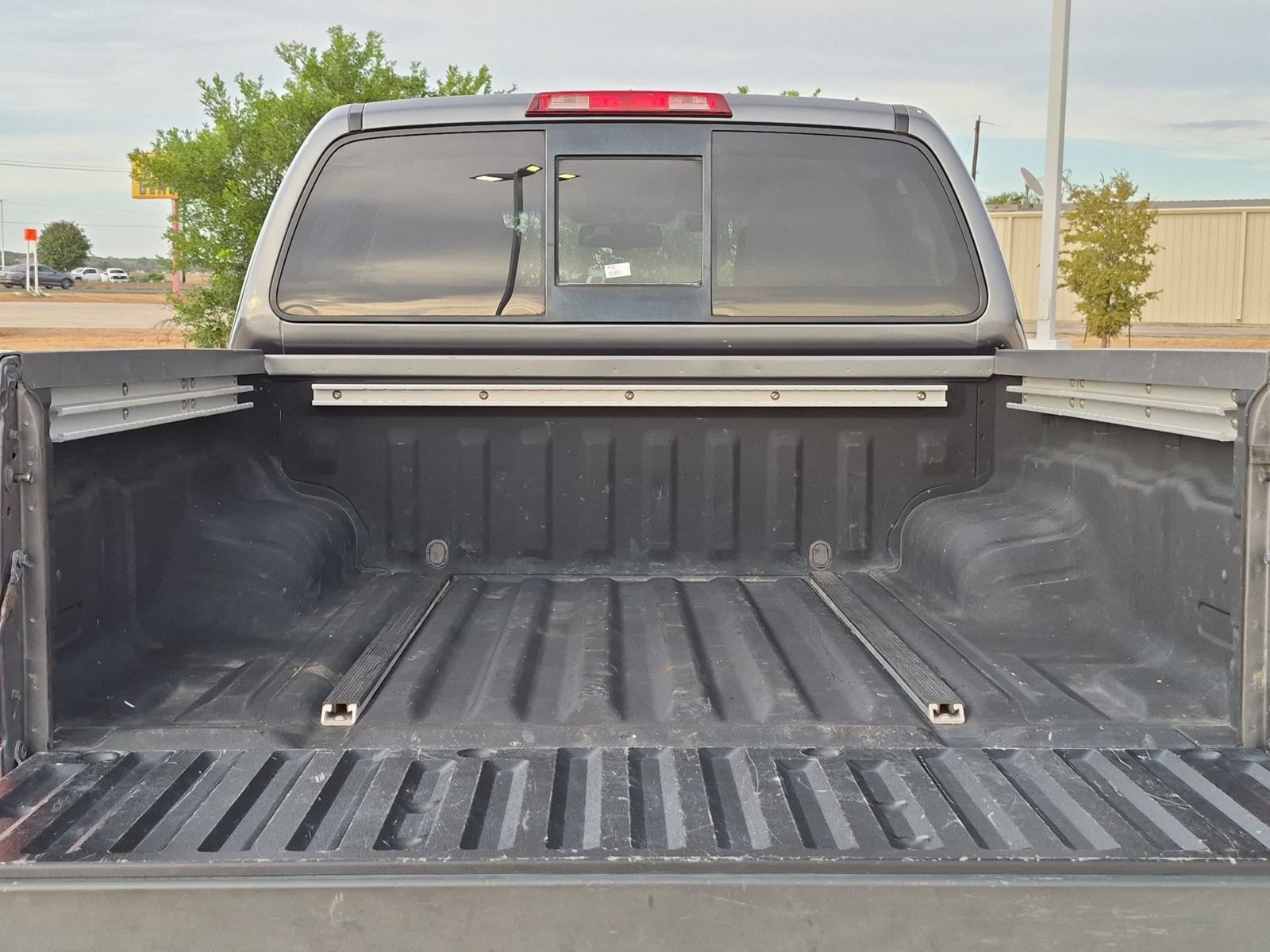 Used 2018 Nissan Frontier SV w/ Value Truck Package RWD image 25