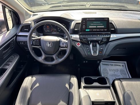 Used 2025 Honda Odyssey EX-L image 10