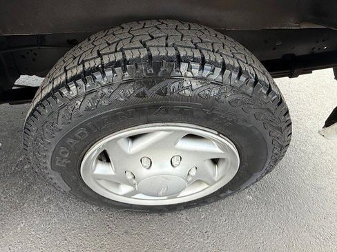 Used 2014 Ford E-150 and Econoline 150 w/ Power Group image 11