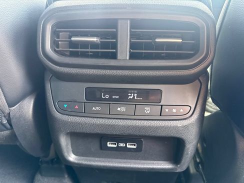 Used 2023 Honda Pilot Touring image 20