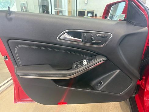 Used 2015 Mercedes-Benz GLA 250 image 16