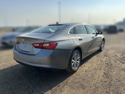 Used 2025 Chevrolet Malibu LT FWD image 3