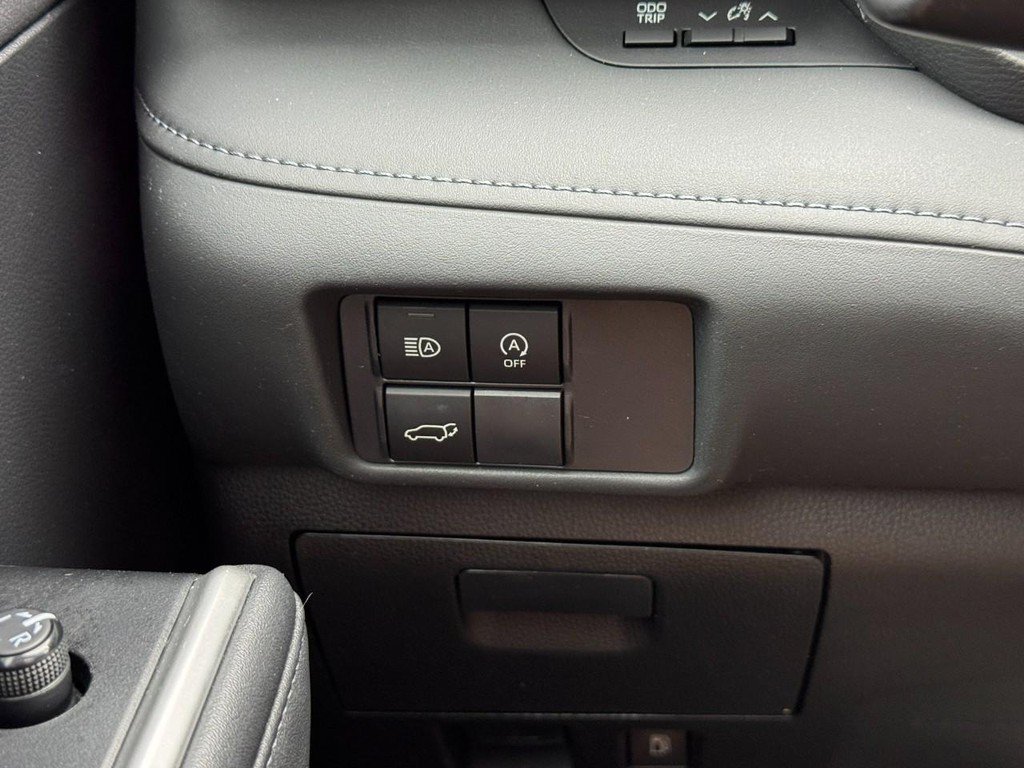 Used 2023 Toyota Highlander XLE FWD image 26