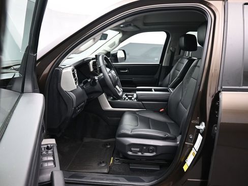 Used 2024 Toyota Tundra Limited image 11