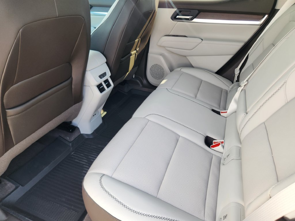 New 2027 GMC Terrain Denali w/ LPO, Floor Liner Package AWD/4WD image 24