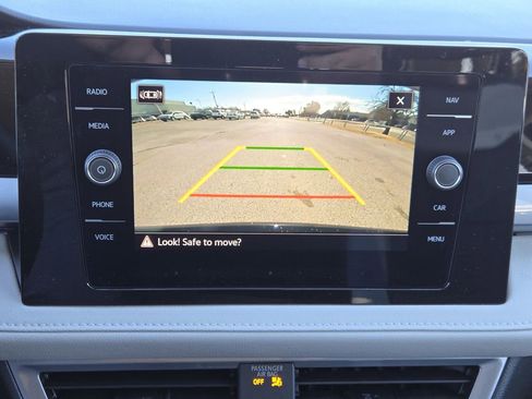 New 2026 Volkswagen Taos SEL image 15