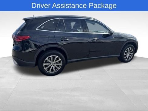 Used 2023 Mercedes-Benz GLC 300 4MATIC image 3