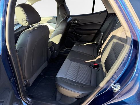 Certified 2024 Chevrolet Trax LT w/ LT Convenience Package image 24