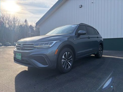 Used 2024 Volkswagen Tiguan S image 1