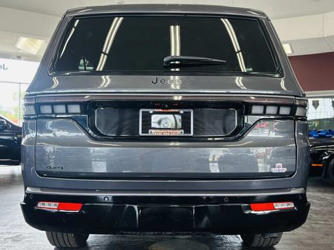Used 2026 Jeep Grand Wagoneer L Limited w/ 8-Passenger Seating Package AWD/4WD image 14