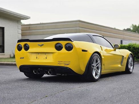 Used 2006 Chevrolet Corvette Z06 w/ Preferred Equipment Group RWD image 13