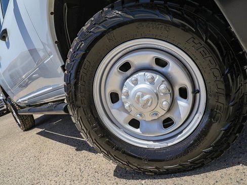 Used 2023 RAM 2500 Tradesman AWD/4WD image 2
