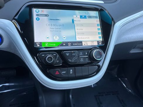 Used 2017 Chevrolet Bolt LT FWD image 29