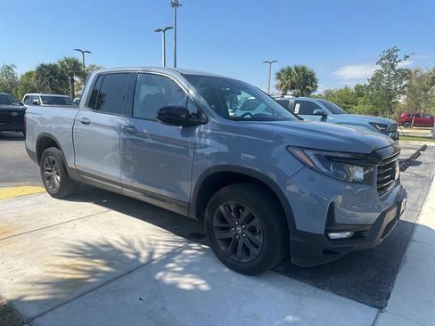 Used 2023 Honda Ridgeline Sport image 4