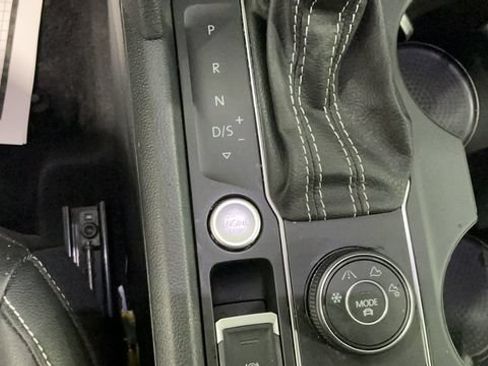 Used 2023 Volkswagen Atlas SE AWD/4WD image 19